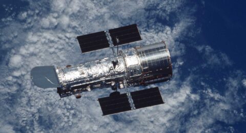 kinh-vien-vong-Hubble-VSGa